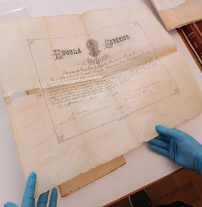 Diploma de 1891 confeccionado em pergaminho de novilho